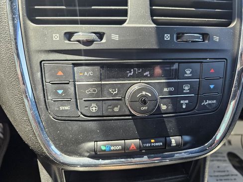 Used 2019 Dodge Grand Caravan GT FWD image 19