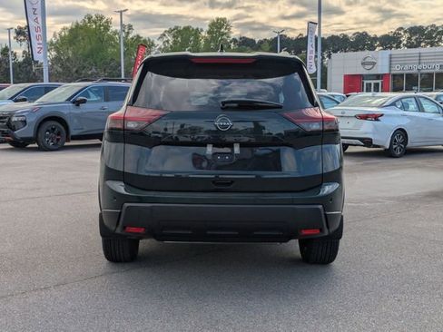 New 2026 Nissan Rogue SV FWD image 4