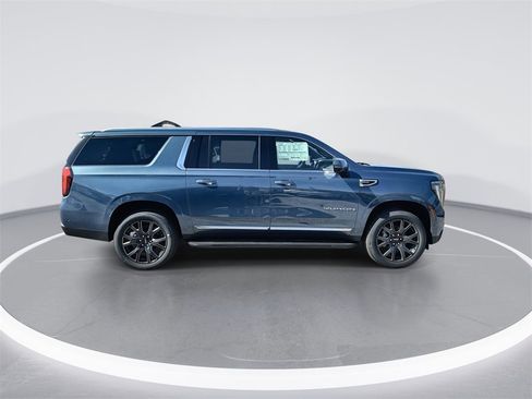 New 2026 GMC Yukon XL Elevation w/ LPO, Floor Liner Package image 9