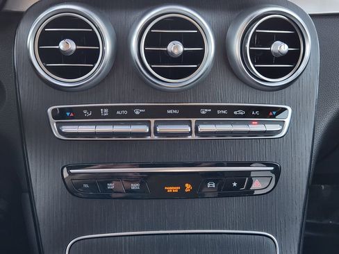 Used 2022 Mercedes-Benz GLC 300 image 20