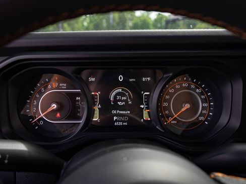 Used 2024 Jeep Gladiator Mojave AWD/4WD image 30