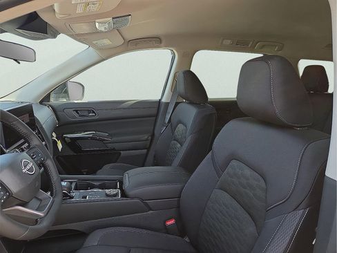 New 2026 Nissan Pathfinder SV image 14