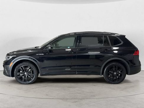 Used 2022 Volkswagen Tiguan SE R-Line AWD/4WD image 2