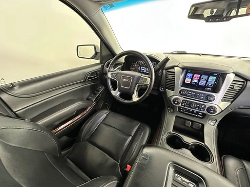 Used 2017 GMC Yukon XL SLT image 12