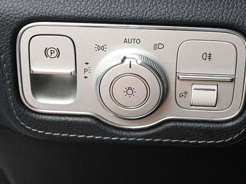 Used 2021 Mercedes-Benz GLS 580 4MATIC image 15