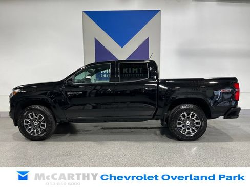 Used 2023 Chevrolet Colorado Z71 w/ Z71 Convenience Package 2 AWD/4WD image 9