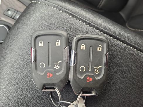 Used 2023 GMC Acadia Denali FWD image 33