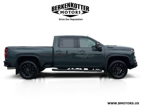 Used 2025 Chevrolet Silverado 3500 LTZ w/ LTZ Plus Package AWD/4WD image 2
