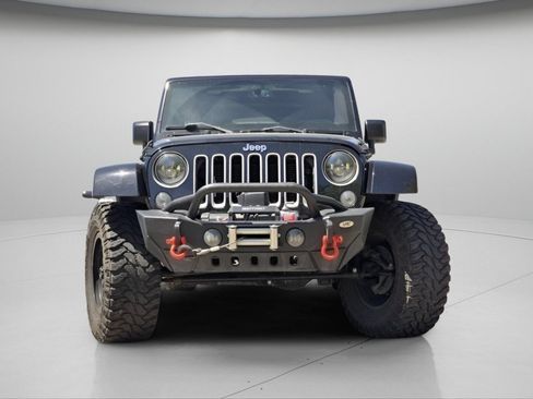 Used 2018 Jeep Wrangler Unlimited Sahara AWD/4WD image 3
