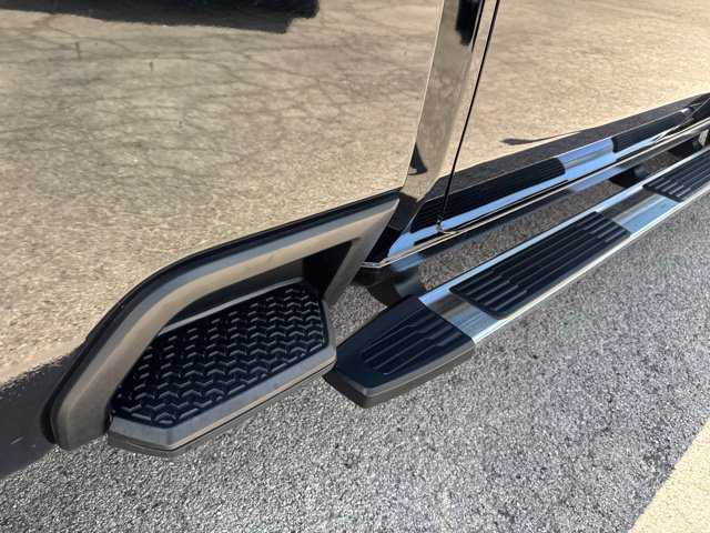 Used 2020 Chevrolet Silverado 2500 High Country w/ Technology Package AWD/4WD image 23