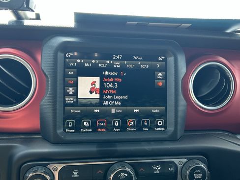 Used 2021 Jeep Wrangler Unlimited Rubicon AWD/4WD image 12