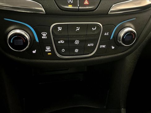 Used 2022 Chevrolet Equinox LT image 15