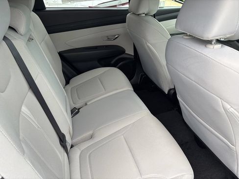 Used 2025 Hyundai Tucson SEL FWD image 14