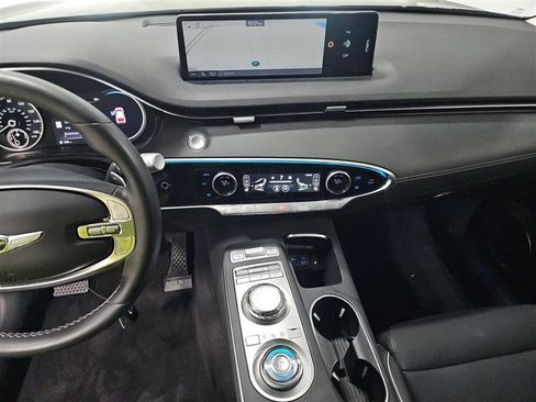 Used 2024 Genesis GV70 2.5T w/ Advanced Package image 11