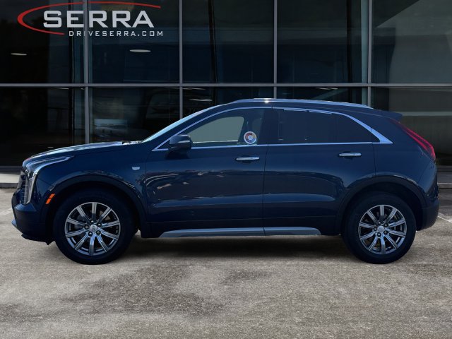 Used 2021 Cadillac XT4 Premium Luxury w/ Cold Weather Package FWD image 2