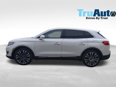 Used 2016 Lincoln MKX Reserve w/ Luxury Package FWD image 4