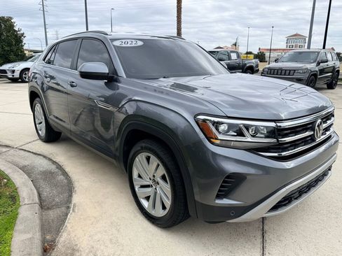 Used 2022 Volkswagen Atlas Cross Sport SE image 4