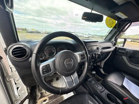 Used 2016 Jeep Wrangler Unlimited Sport AWD/4WD image 18