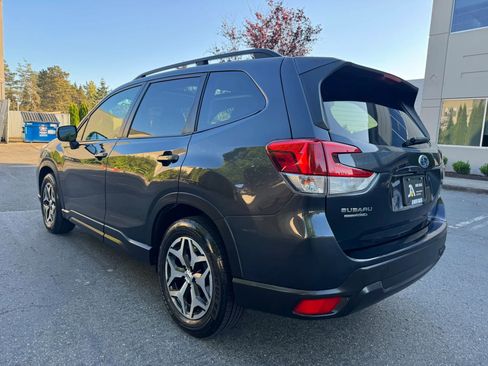 Used 2019 Subaru Forester Premium AWD/4WD image 8