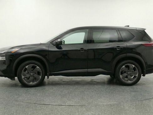 Used 2025 Nissan Rogue SV image 5