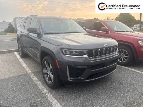 Used 2026 Jeep Grand Cherokee Limited AWD/4WD image 3