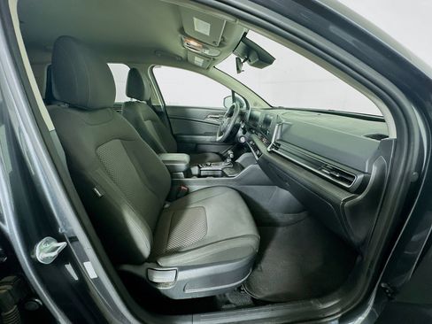 Used 2024 Kia Sportage LX image 31