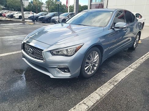Used 2019 INFINITI Q50 Luxe RWD image 2