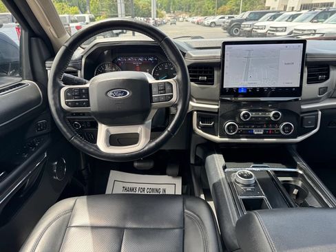 Used 2023 Ford Expedition XLT RWD image 17