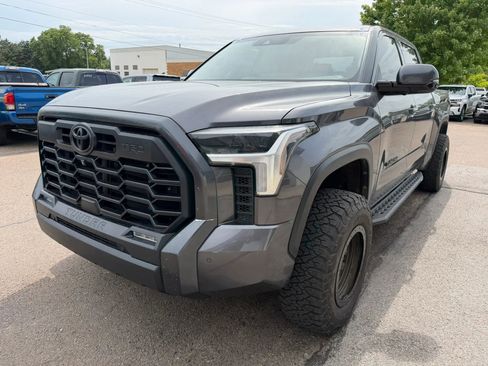 Used 2022 Toyota Tundra SR5 w/ TRD Off-Road Premium Package AWD/4WD image 4