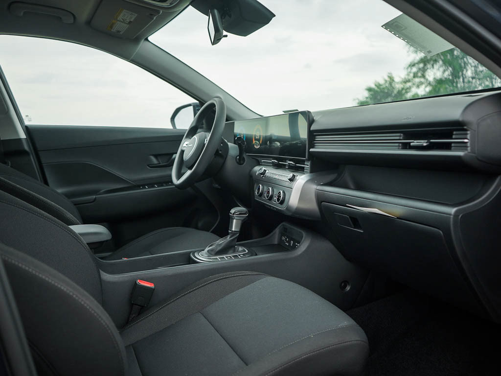 New 2027 Hyundai Kona SE AWD/4WD image 10