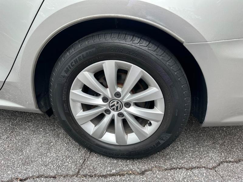 Used 2014 Volkswagen Passat 1.8T Wolfsburg Edition FWD image 10