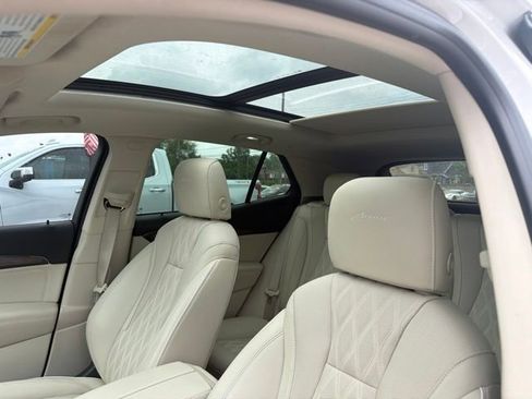 Used 2023 Buick Envision Avenir AWD/4WD image 21