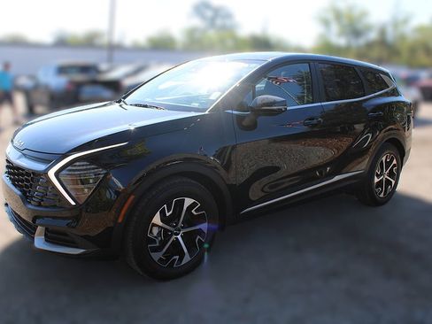 Certified 2024 Kia Sportage EX image 14