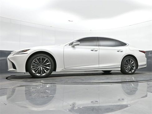 Used 2018 Lexus LS 500 AWD w/ Luxury Package image 40
