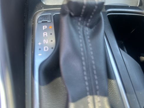 Used 2024 Kia Sorento S w/ Panoramic Sunroof Package FWD image 8