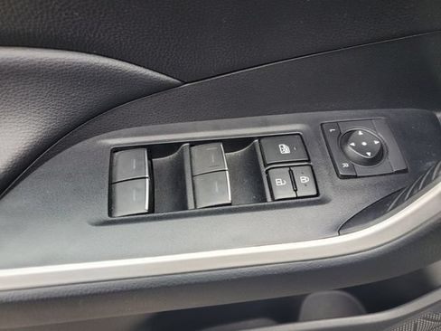 Used 2022 Toyota RAV4 XLE w/ Convenience Package AWD/4WD image 17