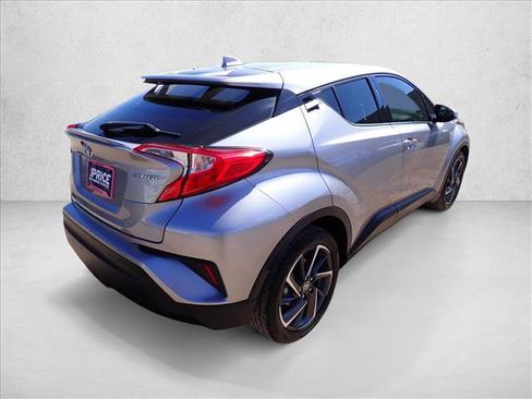 Used 2020 Toyota C-HR Limited FWD image 4