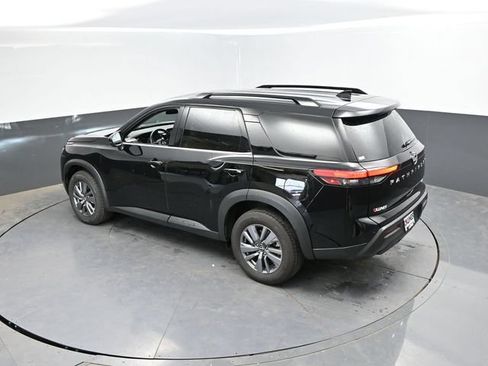 Used 2025 Nissan Pathfinder SV AWD/4WD image 41