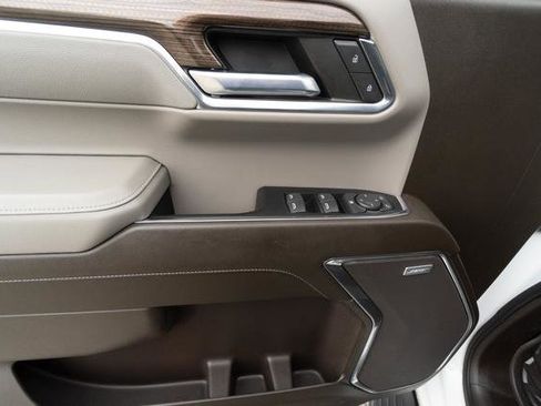 Used 2022 Chevrolet Silverado 1500 RST w/ Convenience Package II image 14