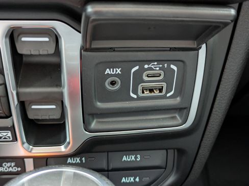 New 2026 Jeep Gladiator Sport image 23