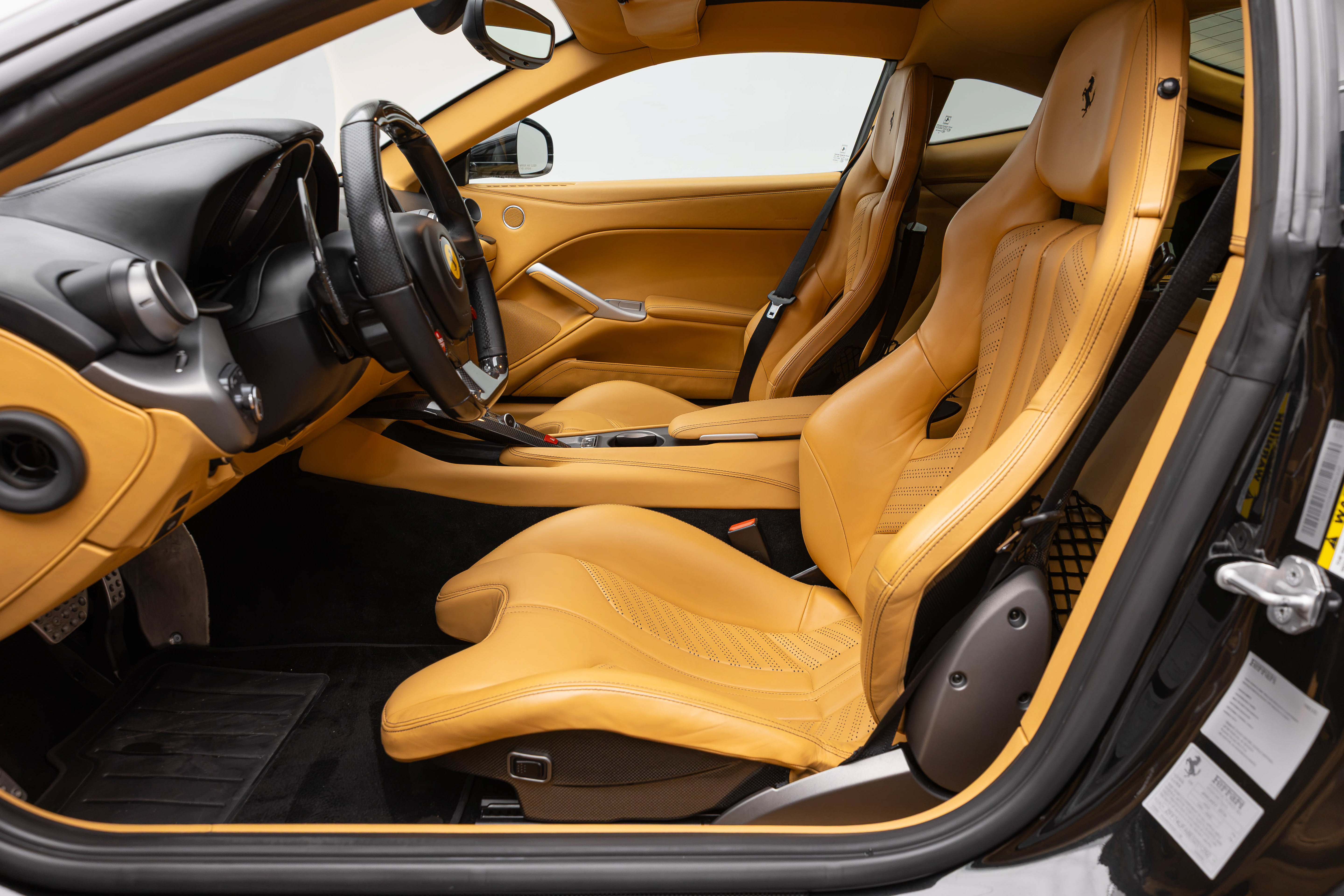 Certified 2014 Ferrari F12 Berlinetta RWD image 5