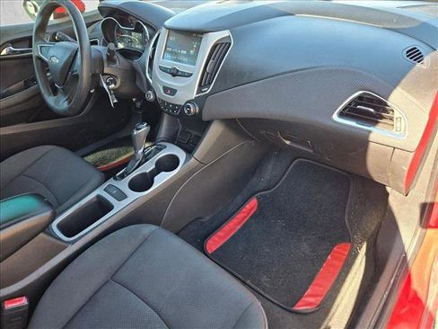 Used 2018 Chevrolet Cruze LS image 15