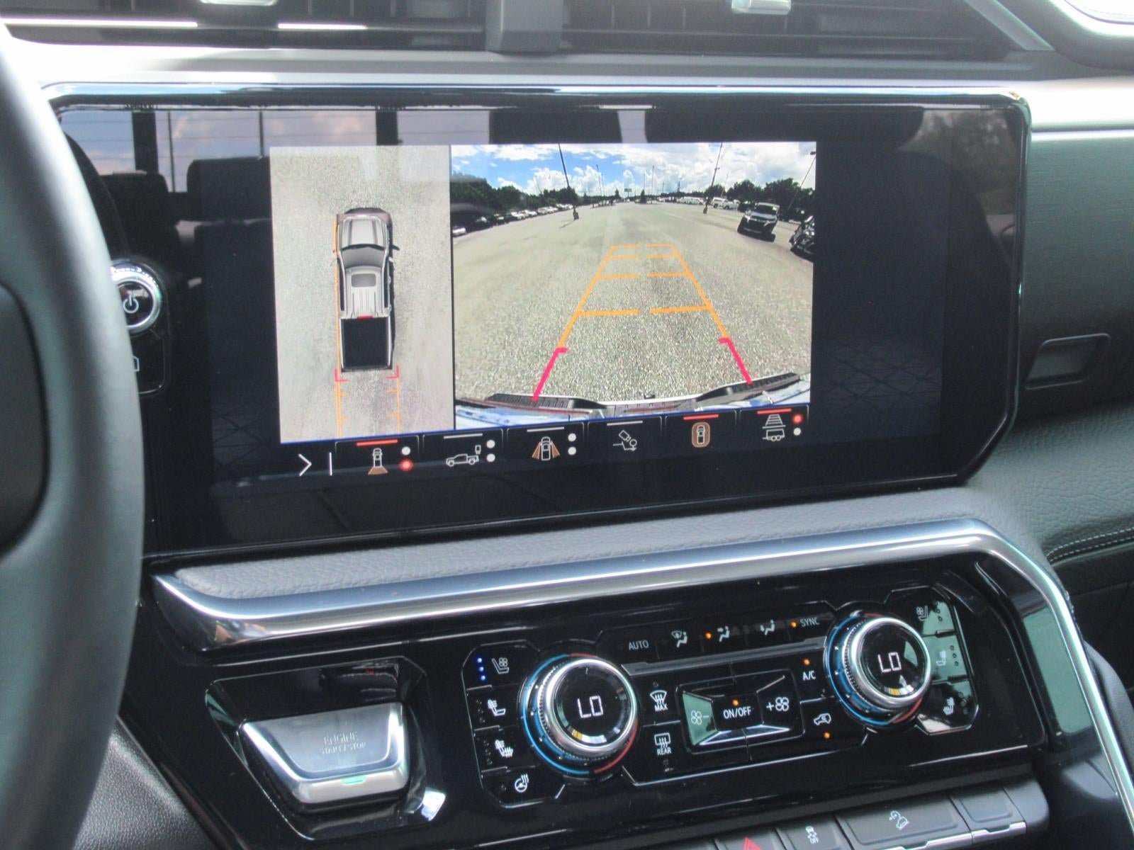 Used 2026 GMC Sierra 1500 Denali AWD/4WD image 32