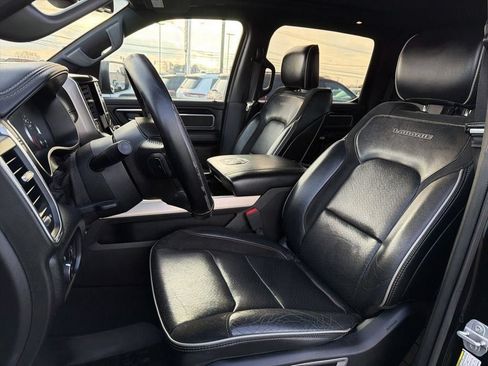Used 2019 RAM 1500 Laramie AWD/4WD image 31
