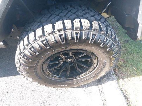 Used 2021 Jeep Wrangler Unlimited Rubicon w/ Dual Top Group image 28