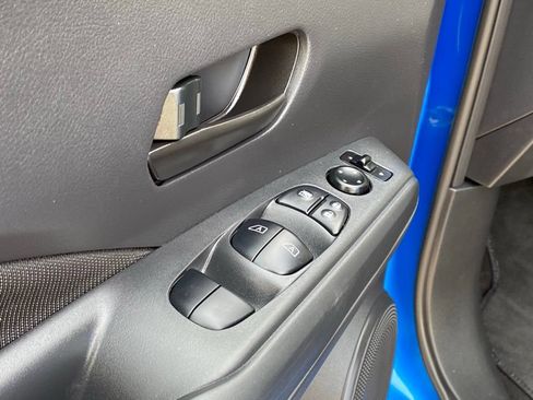 Used 2025 Nissan Kicks Play S FWD image 9