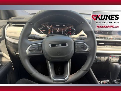 Used 2025 Jeep Compass Limited AWD/4WD image 28