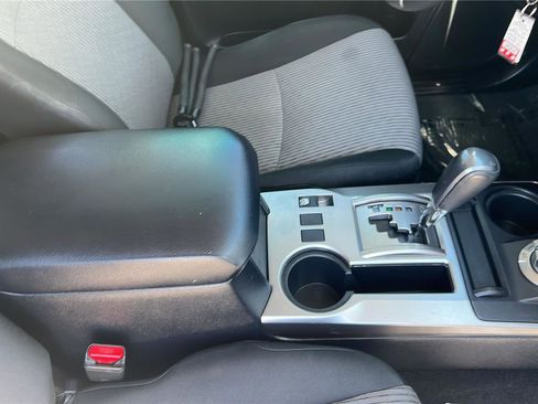 Used 2020 Toyota 4Runner SR5 AWD/4WD image 18