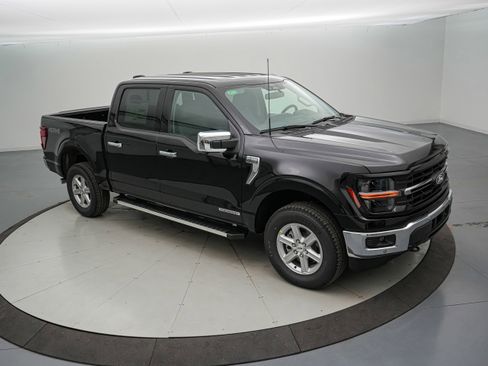 New 2025 Ford F150 XLT w/ Equipment Group 302A MID image 2