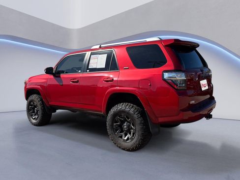 Used 2016 Toyota 4Runner Trail Premium AWD/4WD image 3